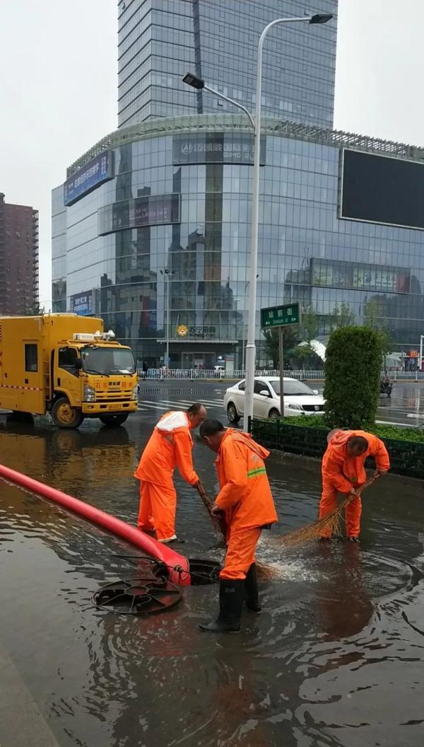 多項預警齊發!石家莊這些地道橋有積水!多趟列車停運!這些景點暫停開放