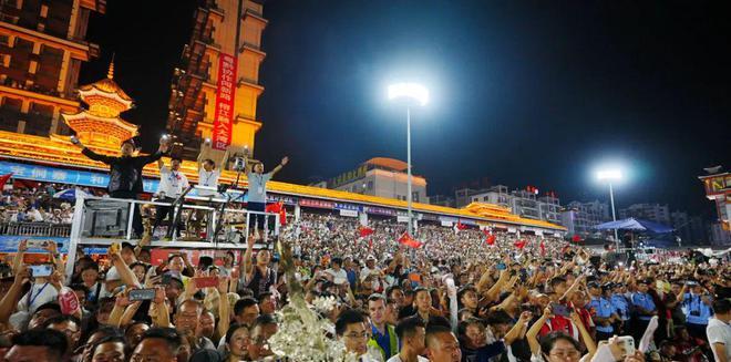 中國(guó)式旅游_你認(rèn)為中國(guó)式旅游有哪幾個(gè)特點(diǎn)_中國(guó)旅游模式