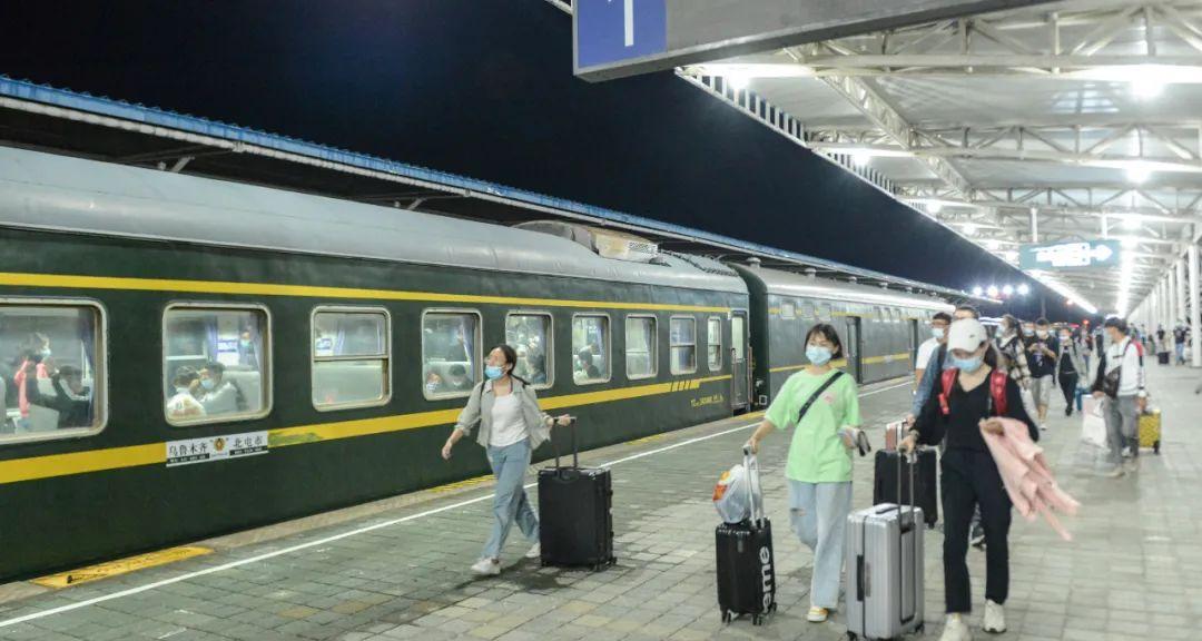 烏魯木齊至新疆_烏魯木齊到內地火車_到新疆烏魯木齊的火車