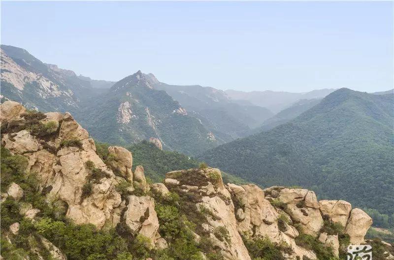 義縣大石湖風景旅游區(qū)_義縣大石湖冰瀑_錦州義縣大石湖好玩嗎