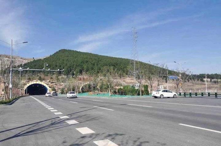 濟南市區(qū)南部交通干線旅游路東延工程順利通車,再添直連通道