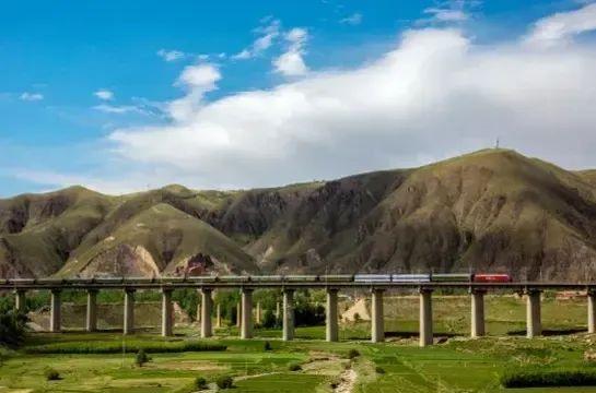 烏魯木齊到內地火車_烏魯木齊至新疆_到新疆烏魯木齊的火車