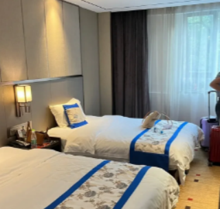 桂林游必住!高性價(jià)比民宿,屋頂透明玻璃可看星空