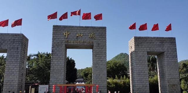 自駕游_自駕游十條經典路線推薦_廣莞自駕游