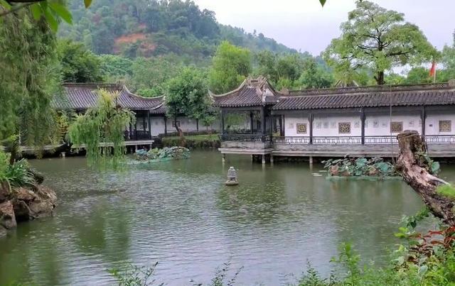 自駕游_自駕游十條經典路線推薦_廣莞自駕游