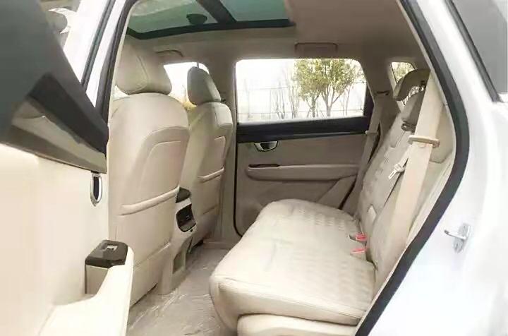 摘草莓農(nóng)家樂(lè)_草莓采摘自駕游_草莓采摘一日游