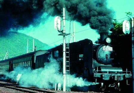 火車上賣白老虎活絡(luò)膏_白火車_到白城的火車