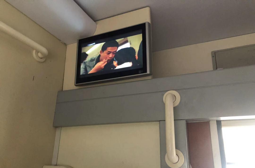 火車硬臥和軟臥哪個劃算_火車上硬臥和軟臥的區別_火車區別軟臥硬臥上鋪圖片