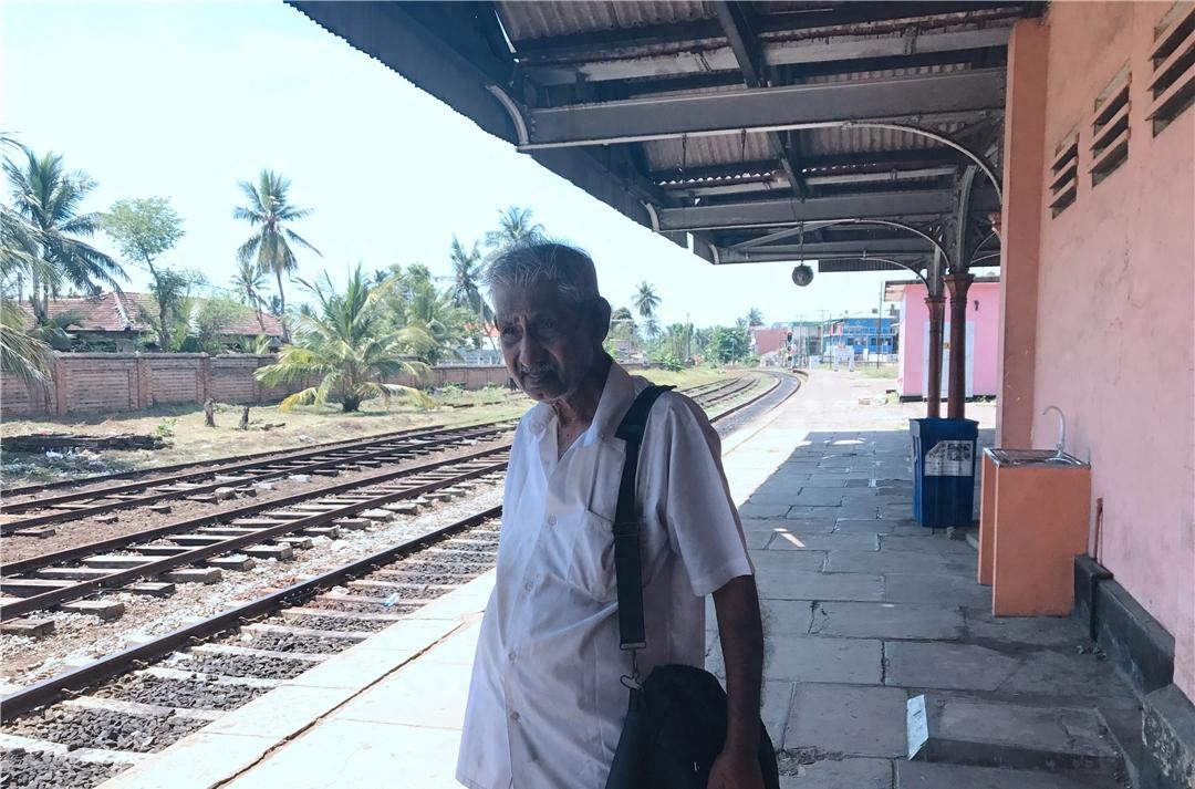 斯里蘭卡最美的風景:坐著海上小火車去旅行宛若置身童話世界