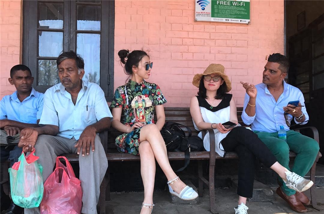 斯里蘭卡最美的風景:坐著海上小火車去旅行宛若置身童話世界