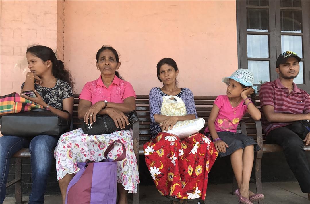 斯里蘭卡最美的風景:坐著海上小火車去旅行宛若置身童話世界