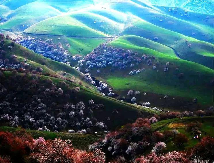 坐火車硬臥能不能充電_硬臥火車上可以充電嗎_火車充電硬臥上可以充電嗎