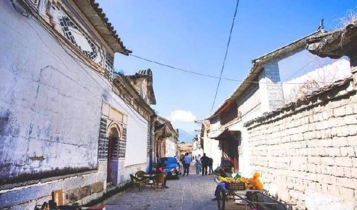 景點爬山旅游用英語翻譯_旅游景點爬山的有哪些_不用爬山的旅游景點