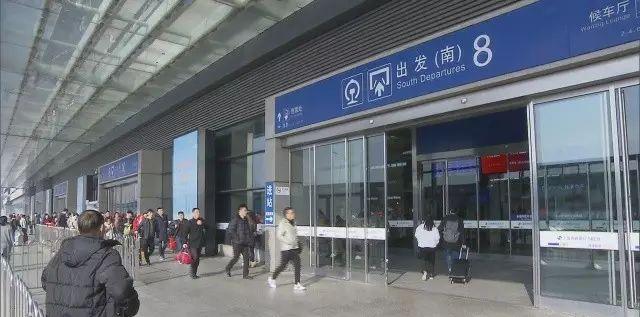 火車吸煙區在哪兒_火車吸煙區在哪_火車吸煙處照片