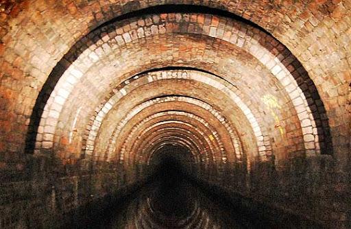 什么火車最快_火車托運(yùn)汽車怎么聯(lián)系_軌道火車海洋火車