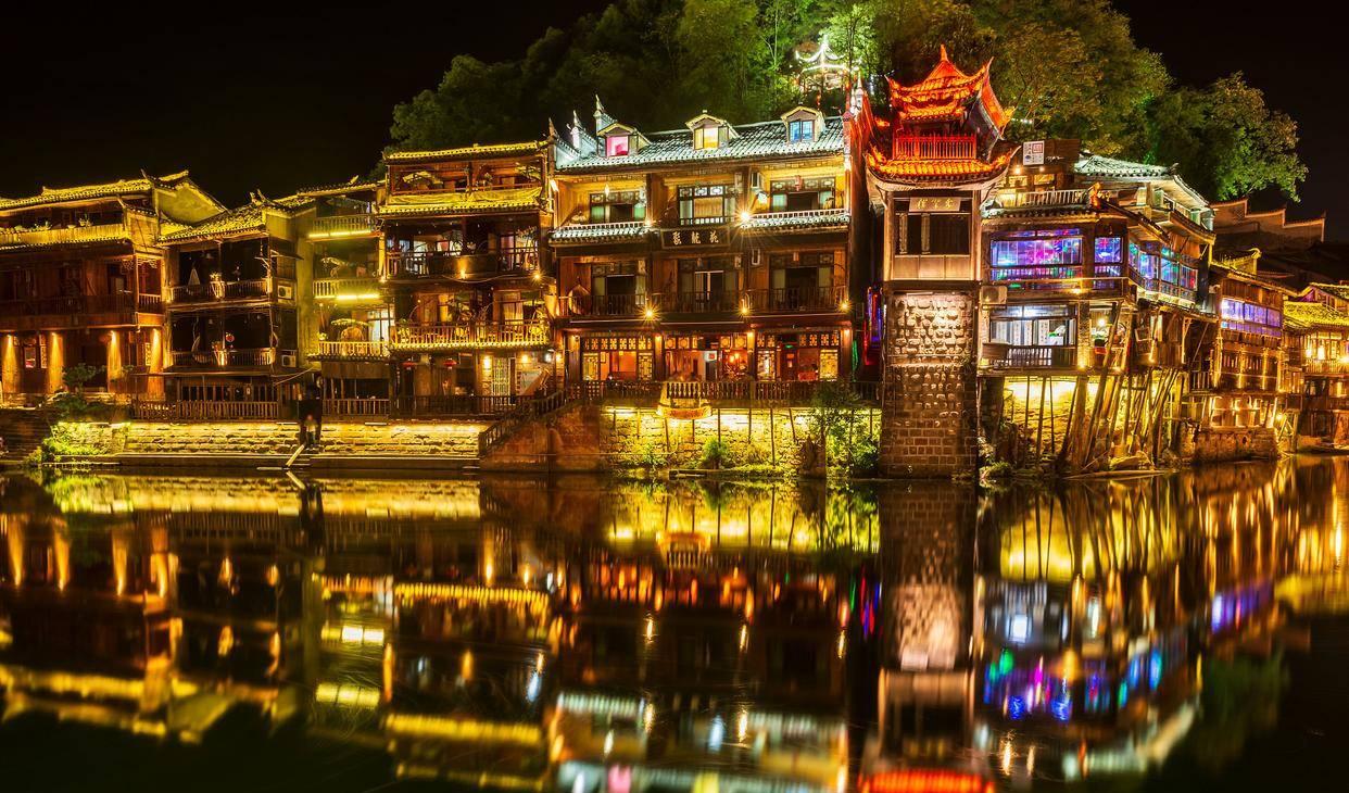 探索中國十大古城排名,領略鳳凰古城的古色古香與獨特魅力