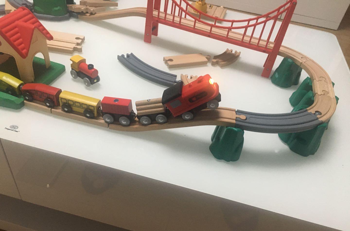 火車加什么油_火車油加滿能跑多遠_火車油