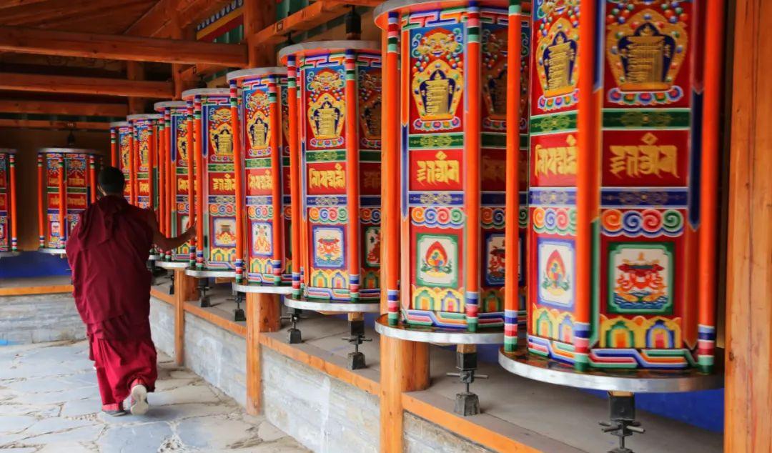 石窟麥積山石窟_麥積山石窟自駕游_麥積山石窟累嗎