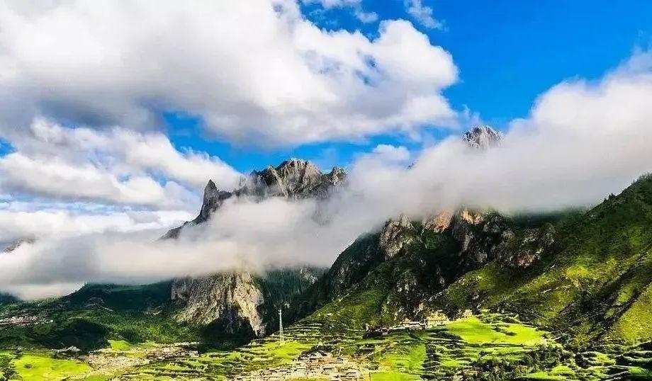 石窟麥積山石窟_麥積山石窟累嗎_麥積山石窟自駕游
