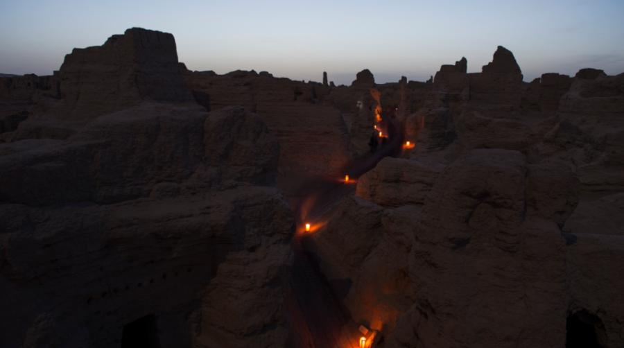 伊犁至烏魯木齊天山縱深自駕之旅:自然奇觀與歷史回響