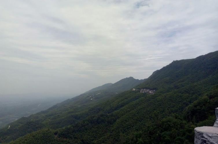 探索重慶周邊的絕美景點:永川茶山竹海與南川神龍峽