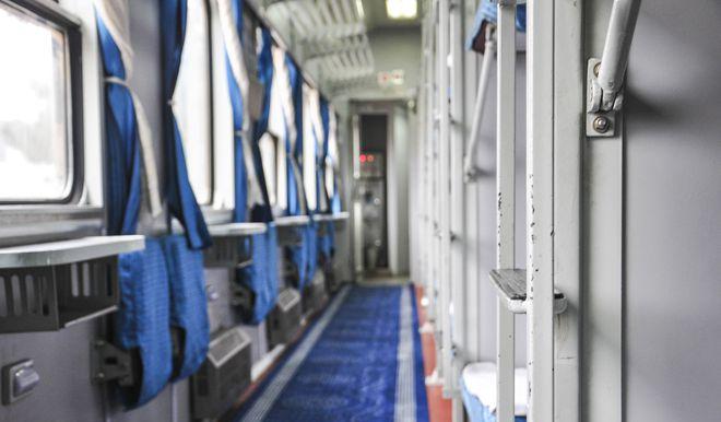 綠皮火車尺寸_綠皮火車車廂多寬_綠皮火車車廂內部尺寸