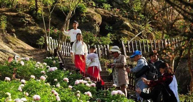 成都天臺山有多遠_成都到天臺山自駕游_自駕成都天臺山一日游攻略