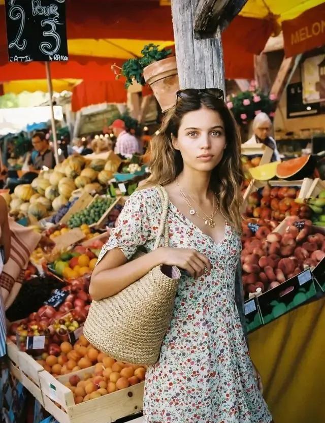 旅游的衣服怎么整理好_旅游衣服怎么辦_旅游衣服