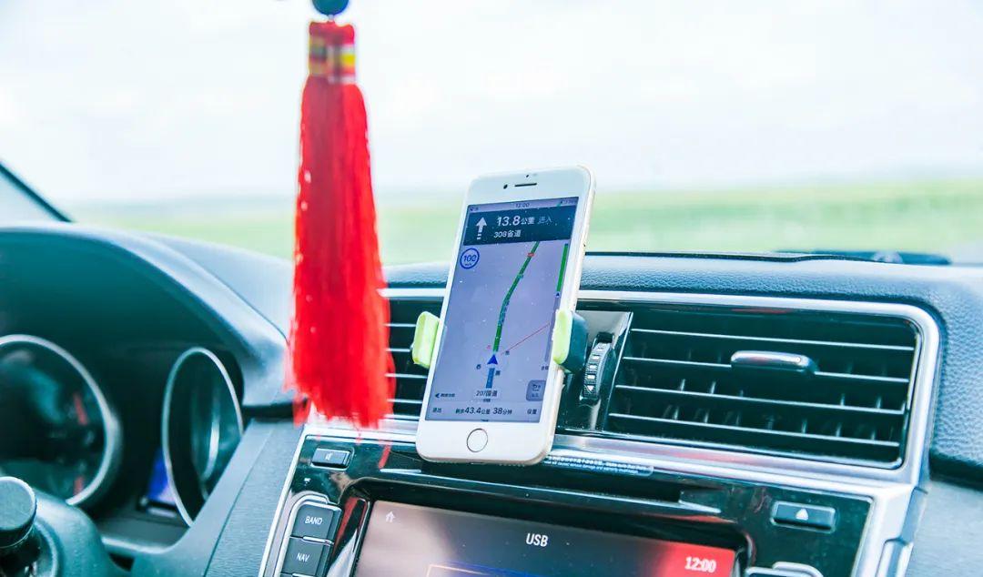 自駕游老年人旅游適合去哪里_帶老人自駕游痛苦經歷_老人自駕游