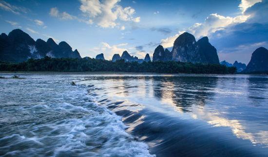 興坪古鎮周邊風光 圖：新浪博主/渡輪