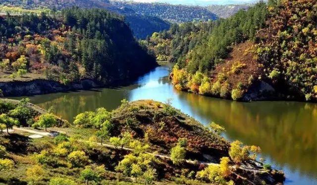 自駕游赤峰導游電話_自駕游赤峰旅游攻略必玩的景點_自駕游赤峰