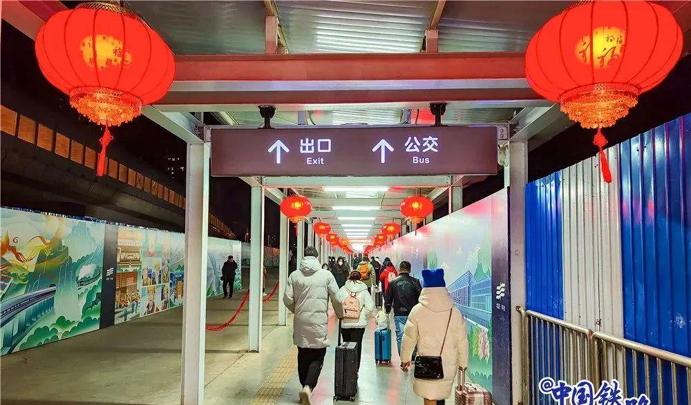 2021年北京火車站可以走嗎_北京站有過路火車嗎_北京火車站有幾個(gè)站