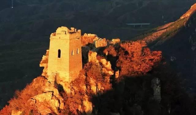 城關神秘之境：霧靈山與古北水鎮，自然與人文的視覺盛宴