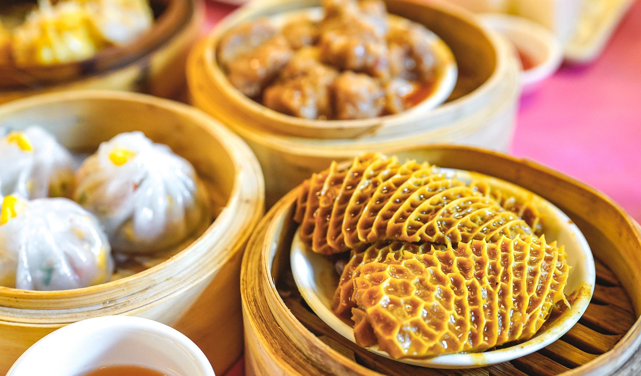 上海站的南北廣場_上?；疖囌灸媳睆V場_上?；疖嚹蠌V場北廣場