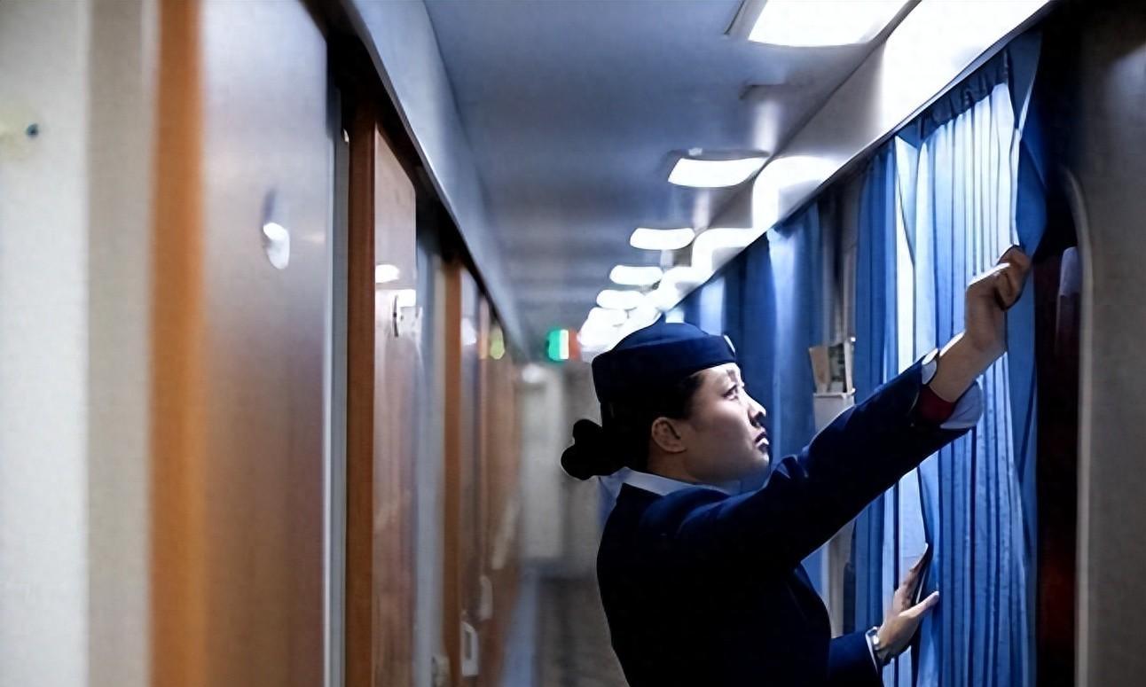 坐火車的感覺_火車坐著難受怎么辦_乘坐火車的感覺