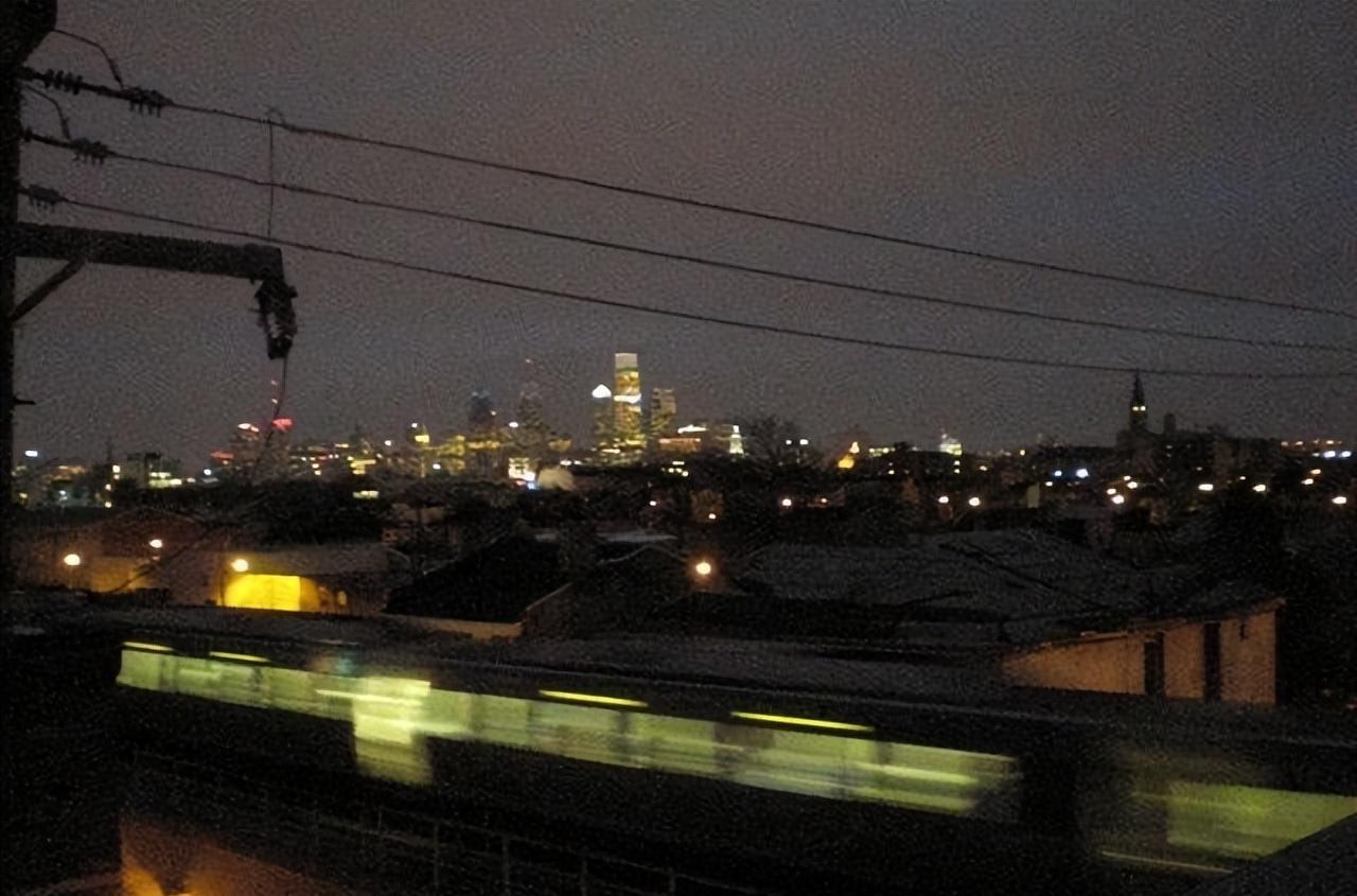 乘坐火車的感覺_火車坐著難受怎么辦_坐火車的感覺