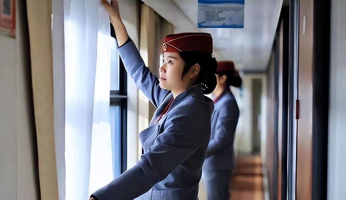 乘坐火車的感覺_火車坐著難受怎么辦_坐火車的感覺