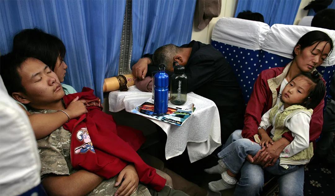 高鐵火車是虧本的嗎_k是高鐵還是火車_高鐵火車是靠什么運行