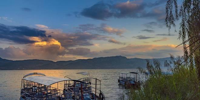 云南五天四晚旅游攻略_云南旅游天氣預報40天_云南旅游6天5晚價格