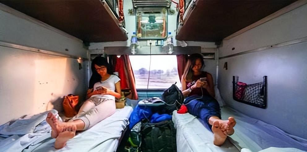 火車軟臥幾個(gè)人_火車軟臥一般幾個(gè)人_火車票軟臥是幾個(gè)人