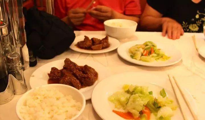 火車(chē)軟臥幾個(gè)人_火車(chē)軟臥個(gè)人可以坐嗎_火車(chē)票軟臥是幾個(gè)人