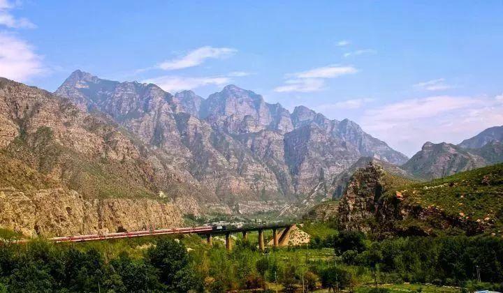 火車(chē)票軟臥是幾個(gè)人_火車(chē)軟臥個(gè)人可以坐嗎_火車(chē)軟臥幾個(gè)人