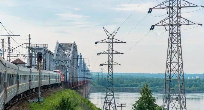 火車(chē)票軟臥是幾個(gè)人_火車(chē)軟臥幾個(gè)人_火車(chē)軟臥個(gè)人可以坐嗎