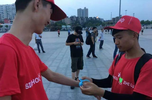 鄭州到哈密火車票查詢系統(tǒng)_鄭州到哈密的火車_哈密到鄭州火車