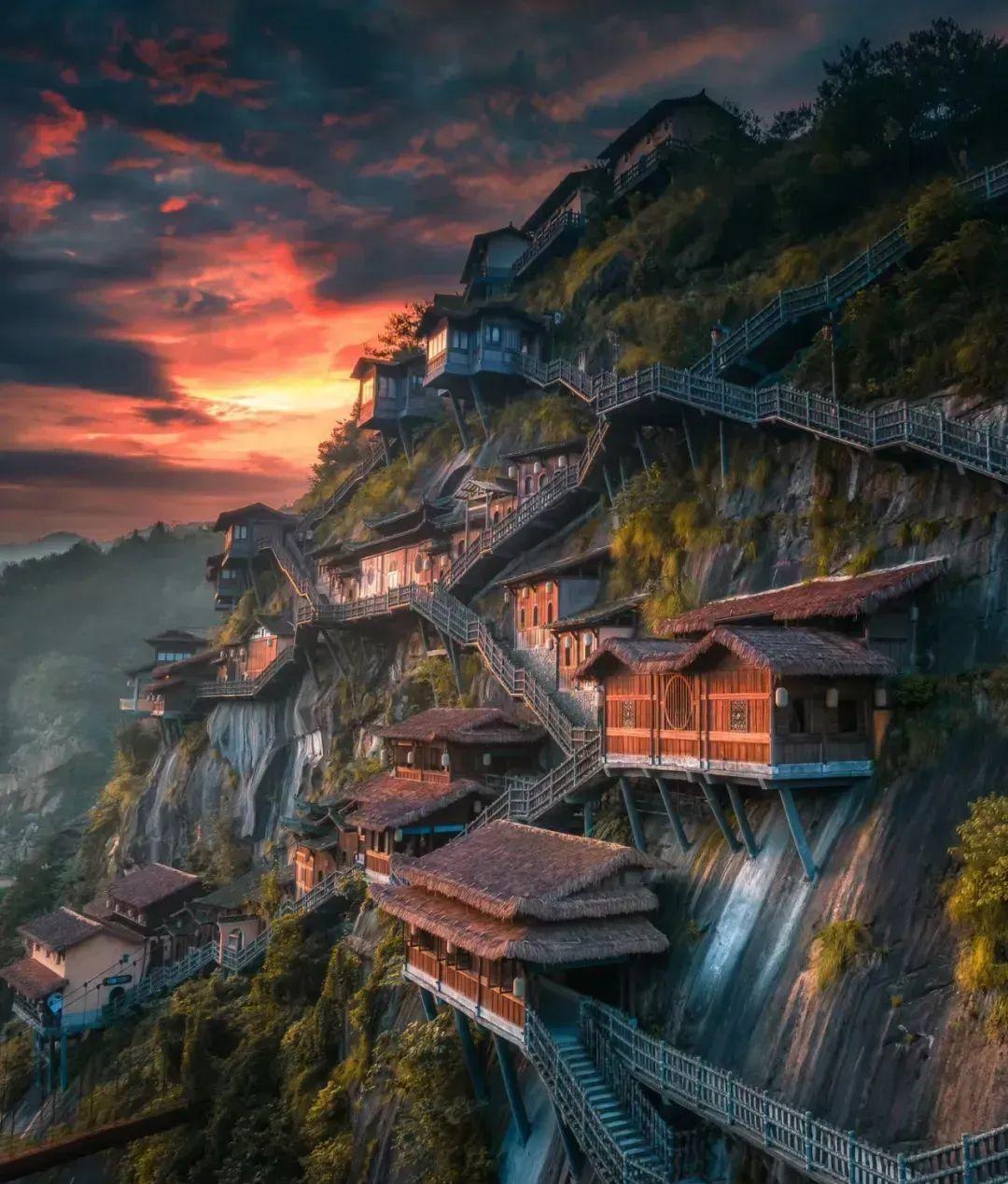 到廬山風(fēng)景區(qū)_去廬山玩一趟要多少錢_到廬山旅游多少錢