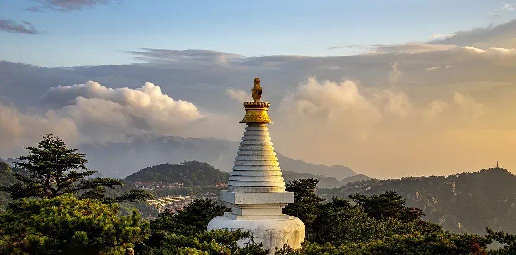 到廬山旅游多少錢_到廬山風(fēng)景區(qū)_去廬山玩一趟要多少錢