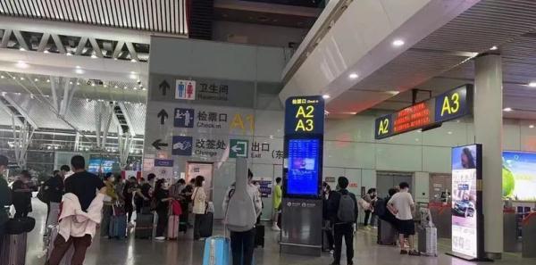 廣州市火車站服務(wù)電話_廣東省廣州市火車站_廣州市火車站