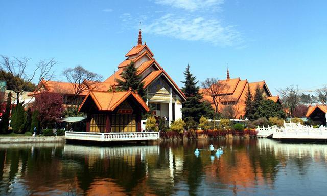 為什么人們喜歡旅游_旅游人們喜歡什么禮物_旅游人們喜歡喝什么酒