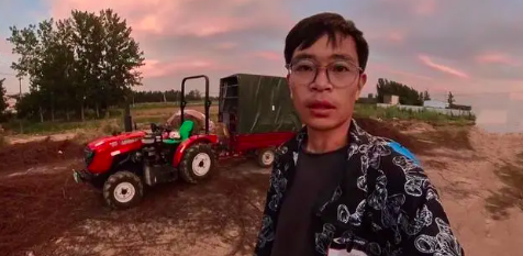 拖拉機自駕游交警查嗎_適合跑自駕游的拖拉機_拖拉機自駕游