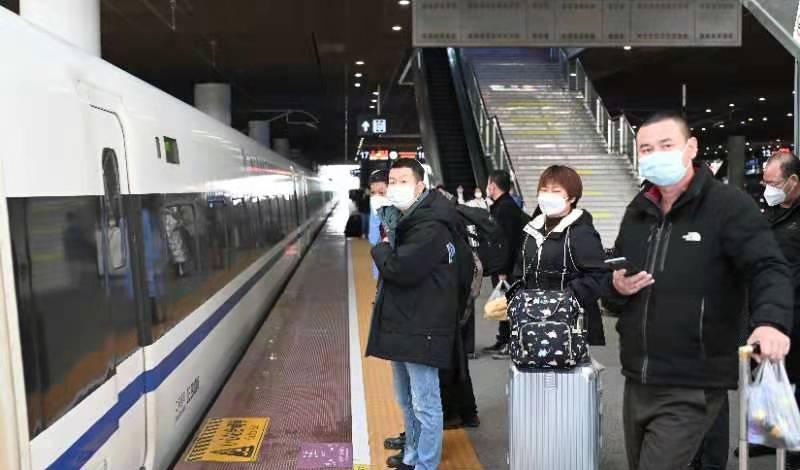 火車去三亞_三亞火車去中鐵城悠瀾湖怎么走_三亞火車去海口去哪個車站